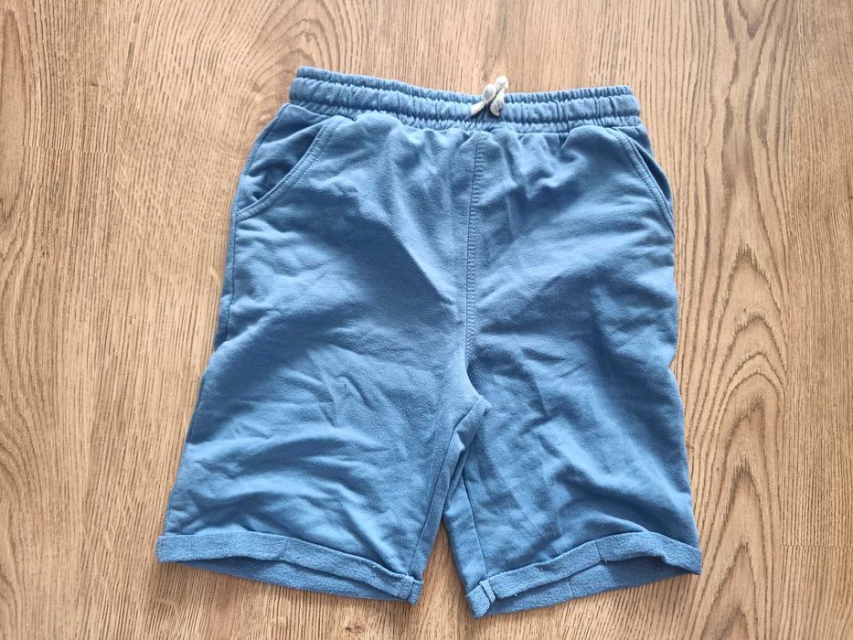 Krótkie spodenki chłopięce rozmiar 140
