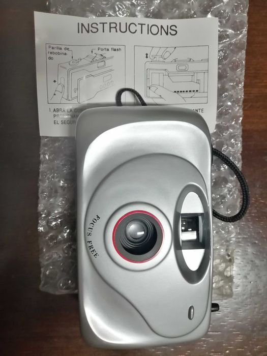 Máquina Fotográfica de 35 mm Vintage, na caixa - Nunca Utilizada