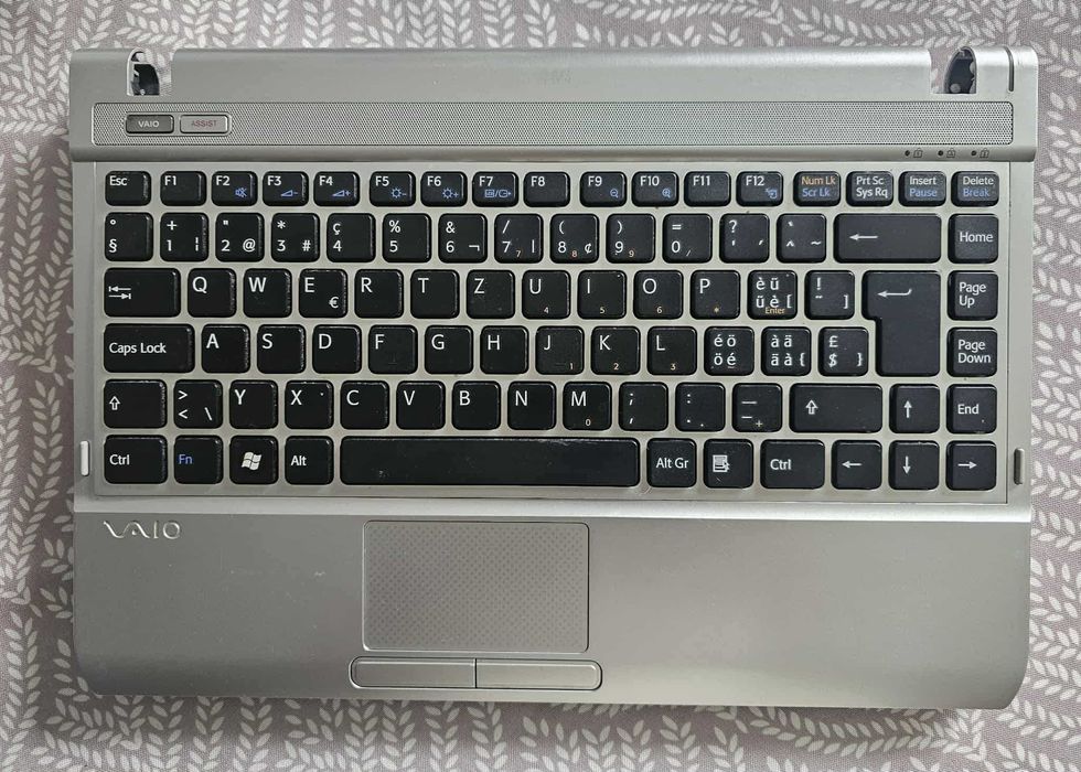 Obudowy i części laptopów