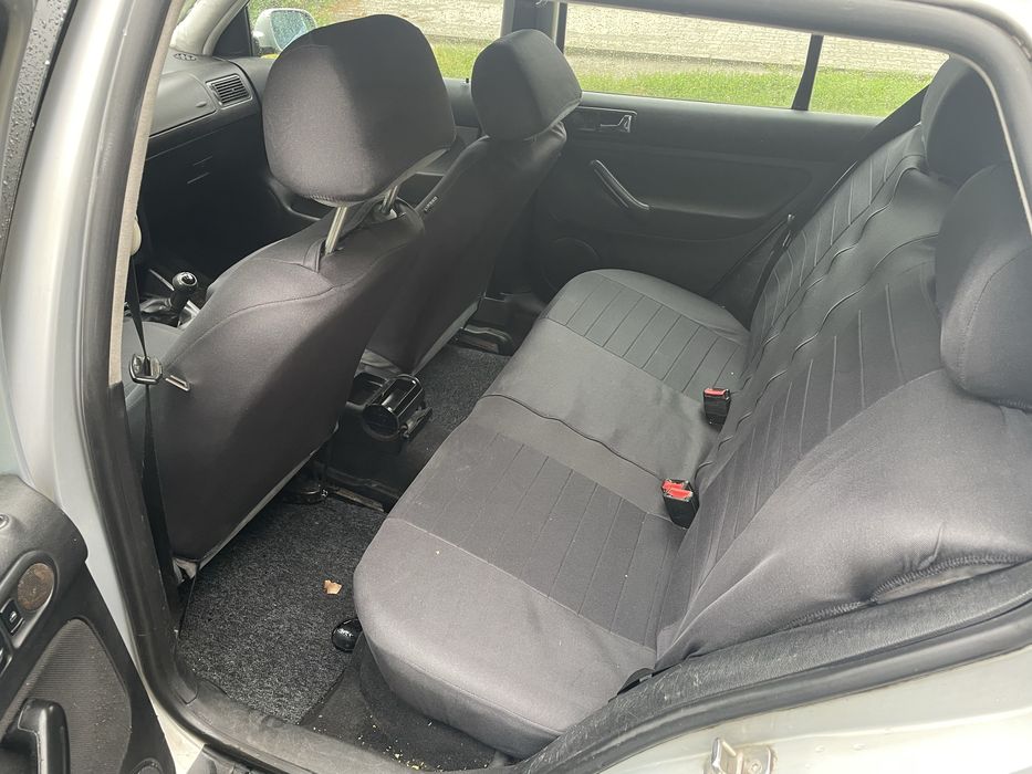 Golf 4  1.4 benzyna -gaz