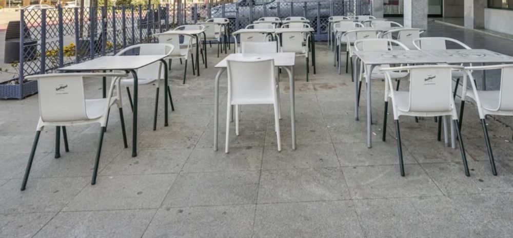 Mesa e cadeira esplanada