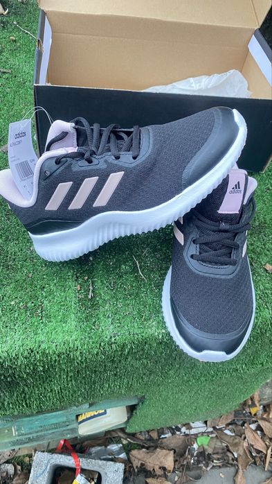 Кросівки adidas орігінал...