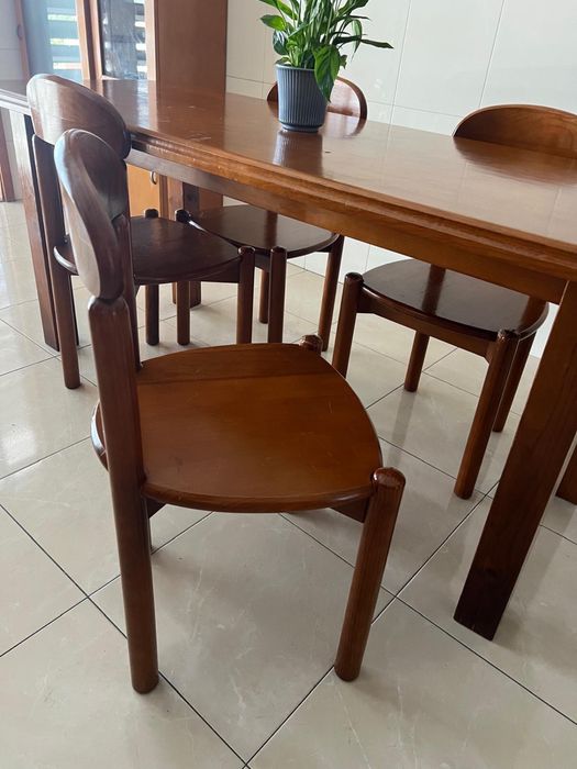 Mesa e 4 cadeiras madeira de pinho