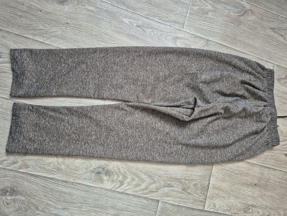 Жіночі штани зі щільної тканини