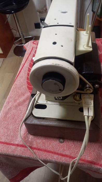 Maszyna do szycia Łucznik 451