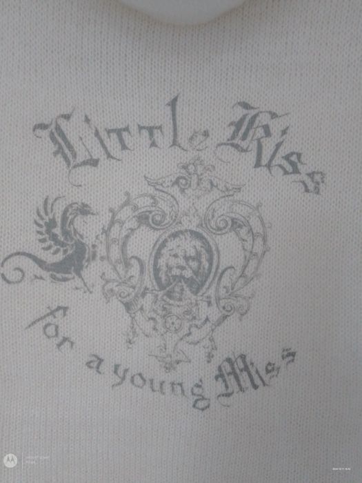 Długi sweter z dużym golfem kremowy