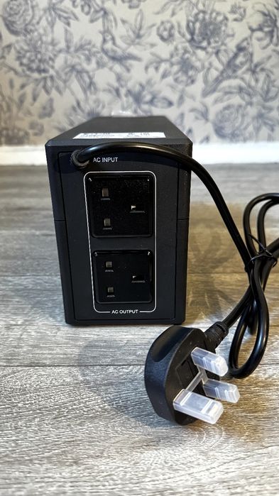 ДБЖ Eaton 5E 700VA (360W) — Новий