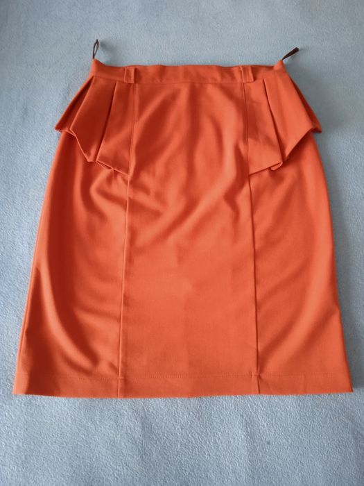 Spódnica ruda z baskinką M