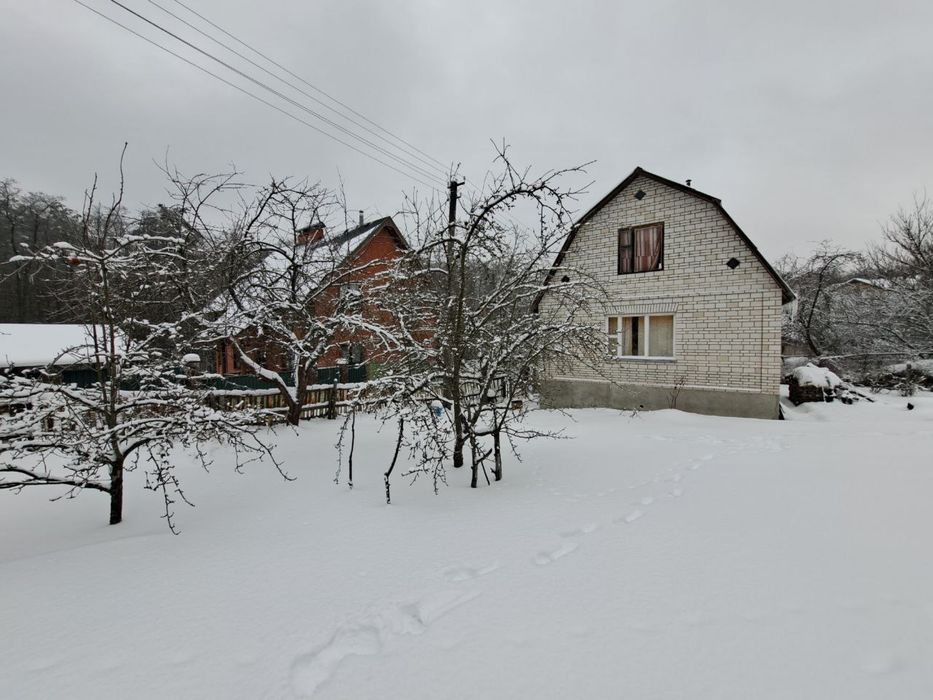 Будинок-дача. Ділянка 6сот
