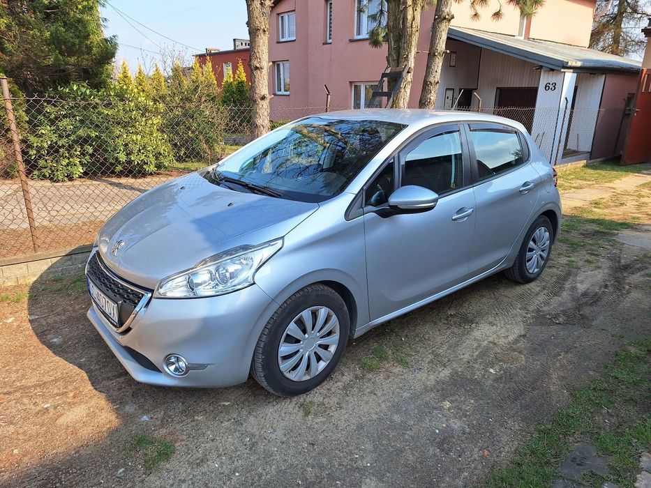 Peugeot 208 Peugeot 208 1.2, 82 KM, drugi właściciel - odkupiony od Dealera