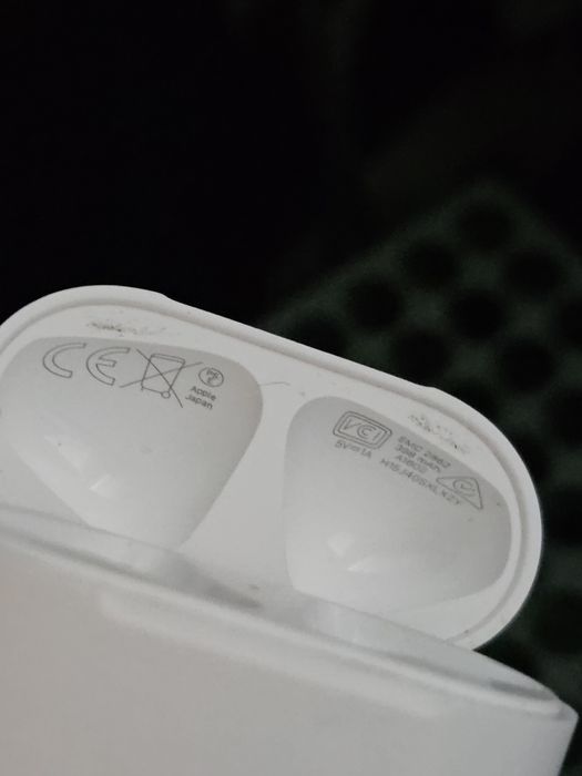 AirPods 2 etui ładujące Oryginalne na słuchawki Apple A1602  1 , 2