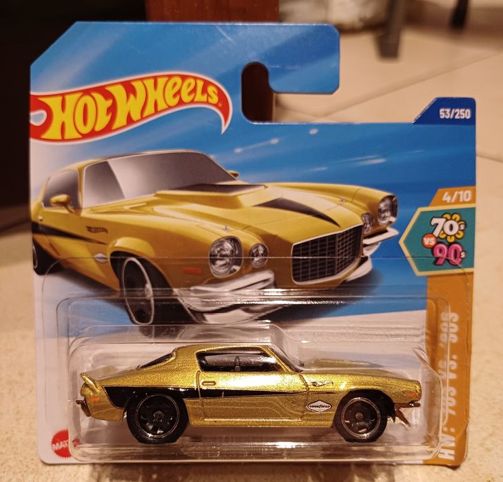 Hot Wheels 70 Chevy Camaro RS