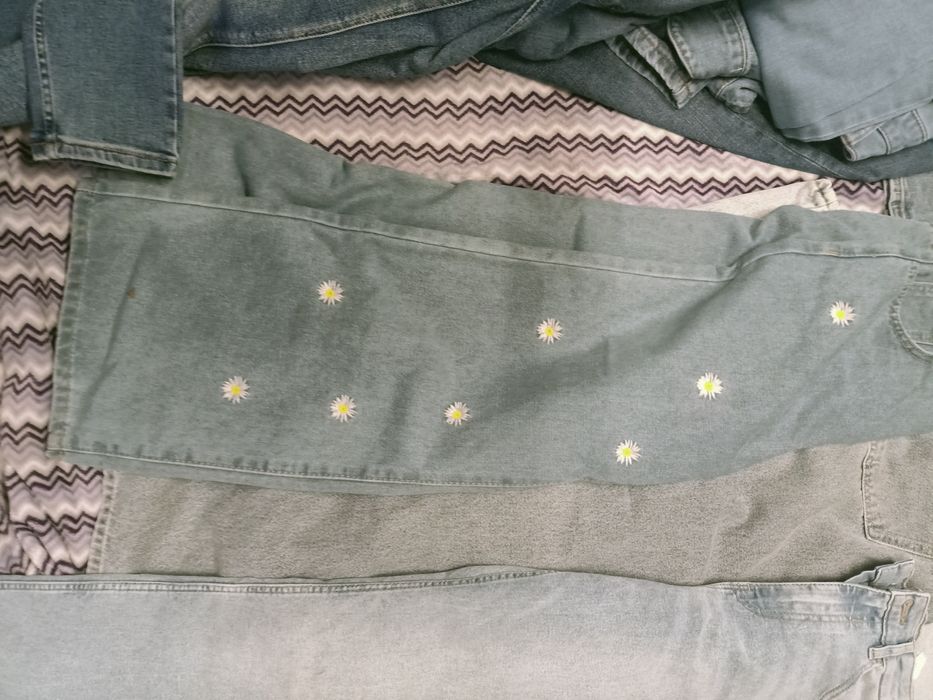 Jeansy damskie zadbane