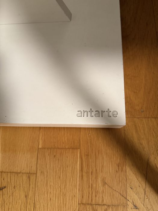 Cabide de pé Antarte
