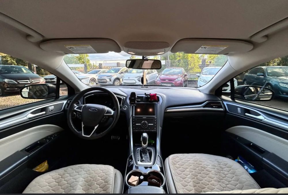 Ford Fusion plugin-hybrid TITANIUM