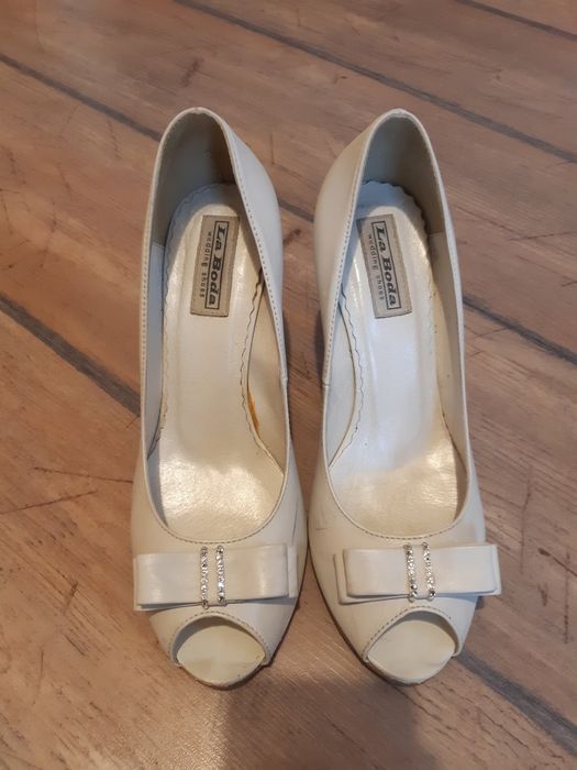 Sprzedam buty ślubne szpilki La Boda, skórzane r. 39