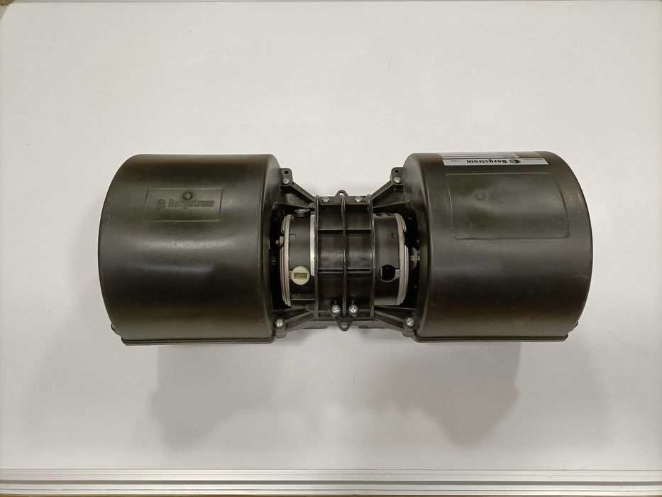 Bergstrom BFZ80 dmuchawa wentylator jcb cat case new holland oryginał