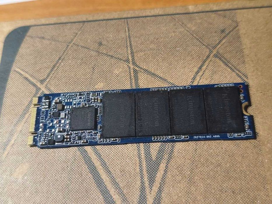 Kinston ssd m.2 240Gb память