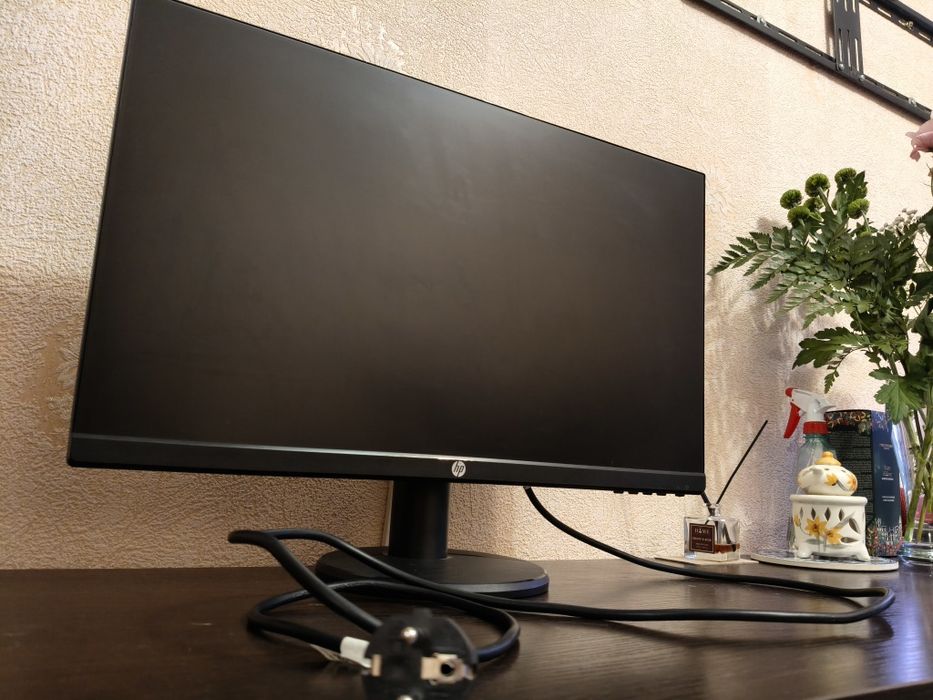 Монітор HP 24" V24i