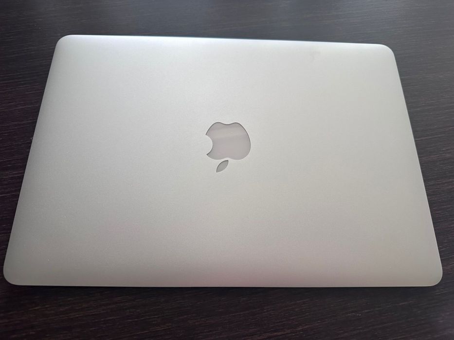 Продам MacBook Air (13-2017р)
