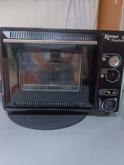 Forno camping com cartuchos de gás