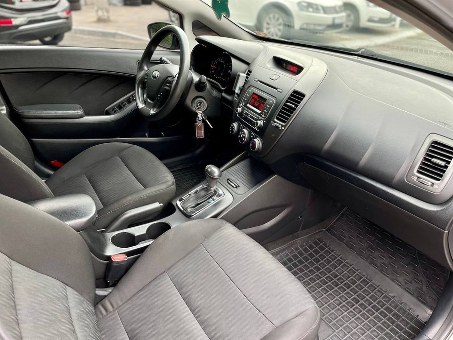 Кia Cerato 2013 год на автомате