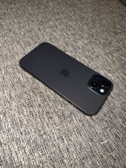 Iphone 15 128gb czarny 100% kondycji + kostka i kabel