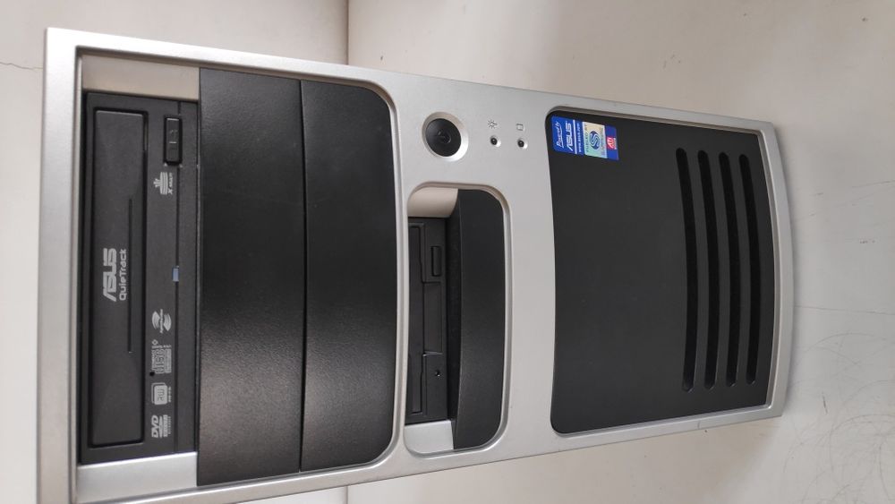 Computer + Monitor64309792689794122