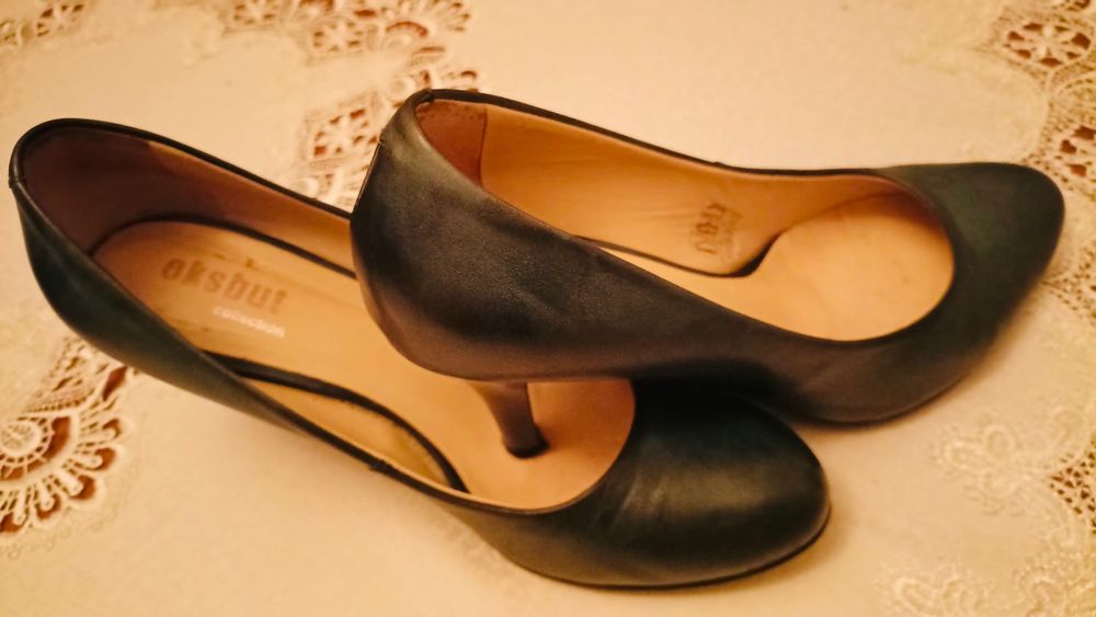 Firmowe szpilki eksbut 41 rozmiar, skóra naturalna