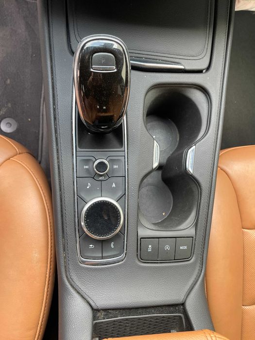 Cadillac XT4 w całości lub na części