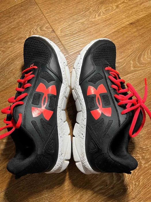 Кроссовки Under Armour