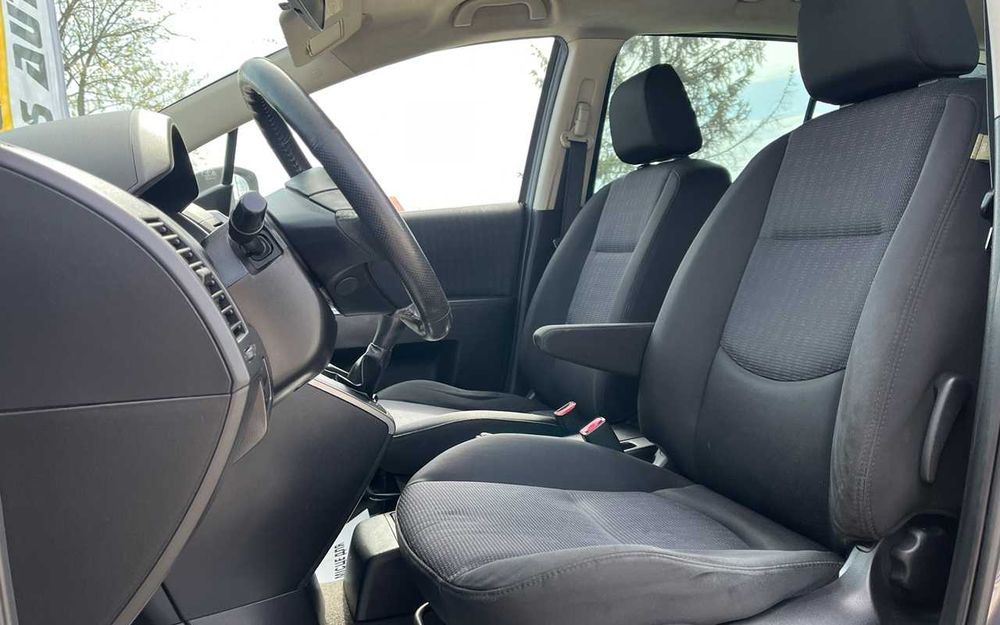 Mazda 5 2009 року