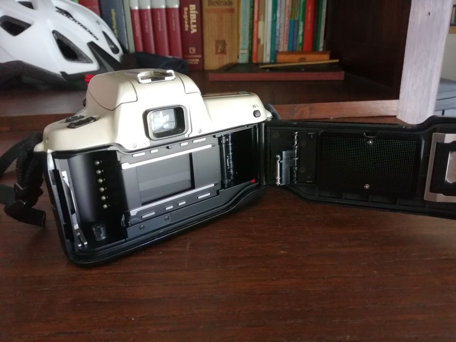 Nikon F50 analógica