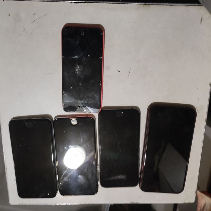 Лот Iphone 54 одиниці. Модулів 36 одиниць.