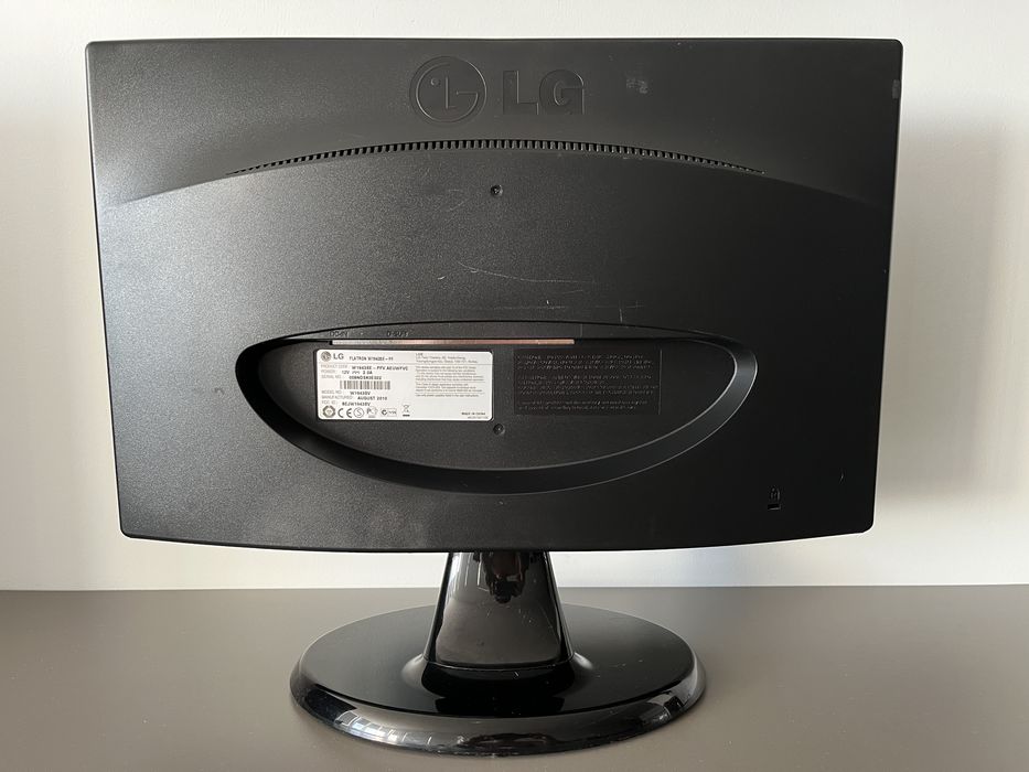 Монітор LG Flatron W1943SE-PF