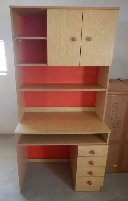 Secretária para quarto de criança com Alçado