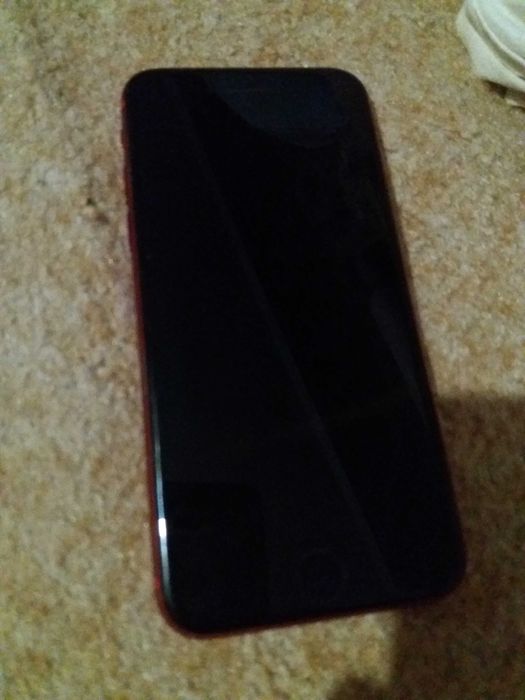 Продам iphone 8 product red айфон