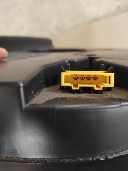 Сабвуфер audi q7,4L0035382B