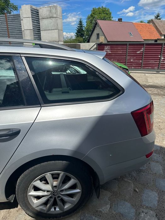 BŁOTNIK LEWY/PRAWY TYŁ SKODA OCTAVIA III LA7W