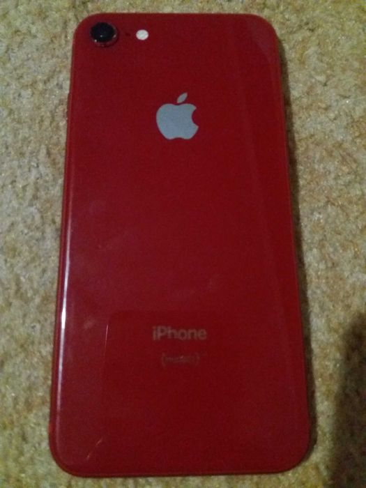 Продам iphone 8 product red айфон
