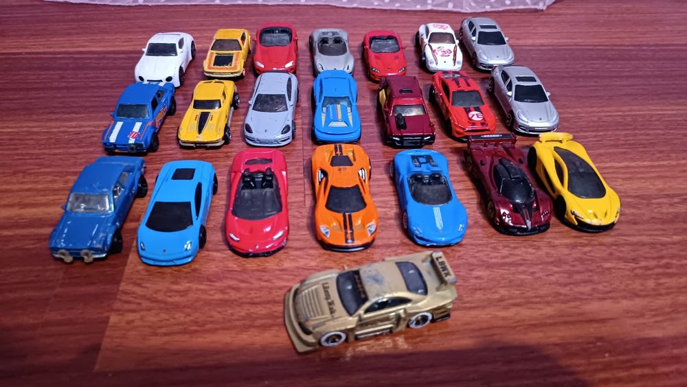 Продам hot wheels машинки ціна договірна