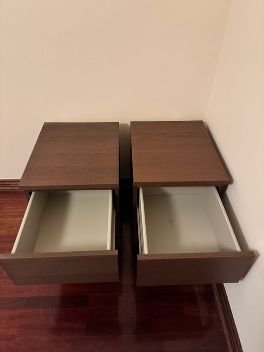 2 Mesas de cabeceira IKEA, castanho