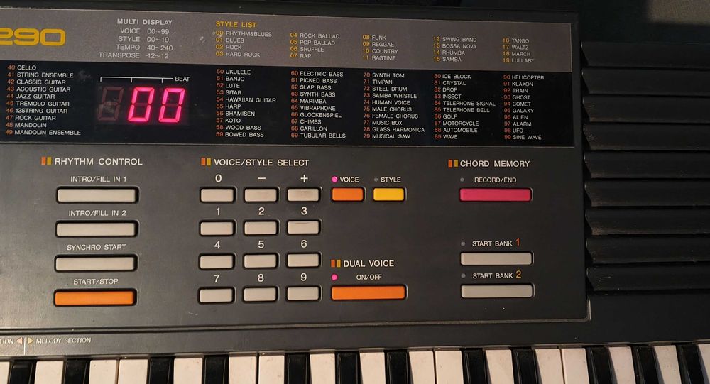 Yamaha PSS-290 keyboard
