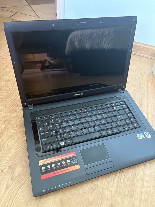 Laptop Samsung NP R522