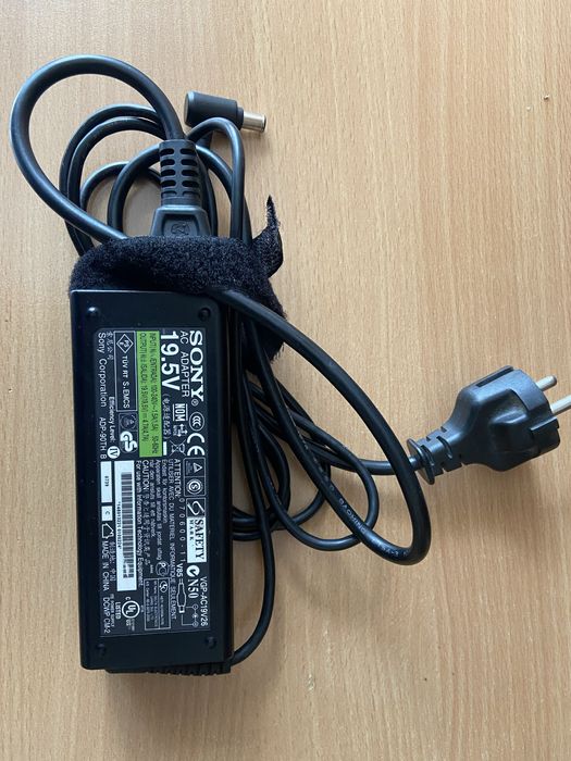 Зарядне блок живлення sony 19,5v.  Vgp-ac19v26