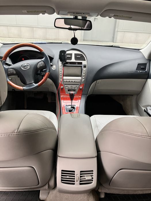 Lexus ES 350 газ-бензин