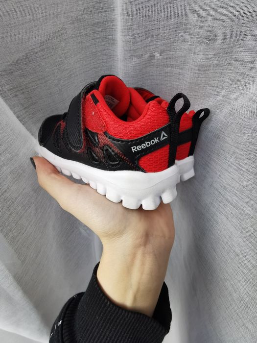 Buty Reebok czarno-czerwone