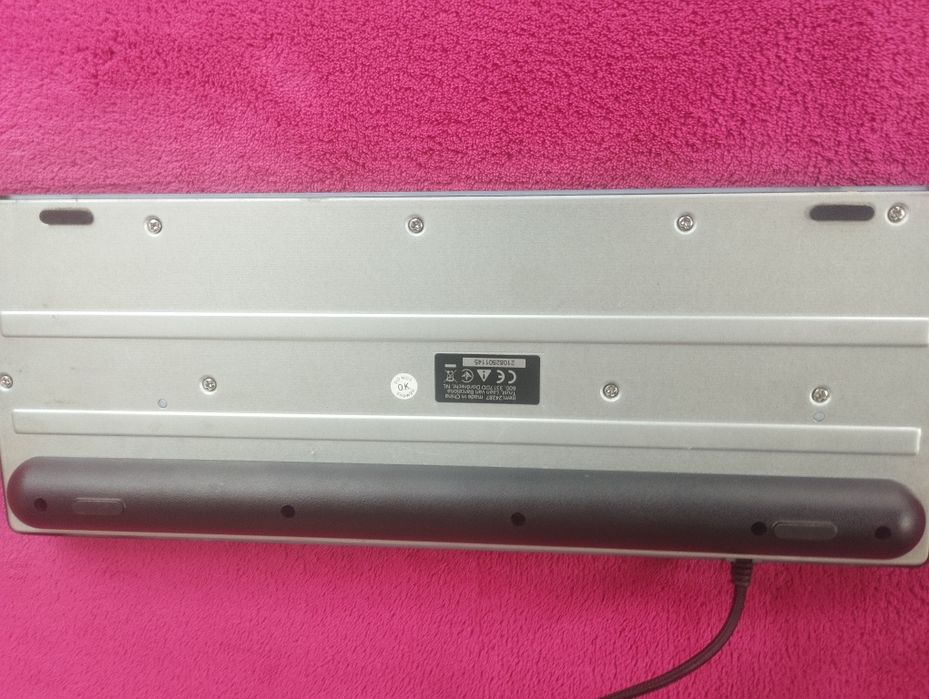 Teclado semi mecanico em bom estado