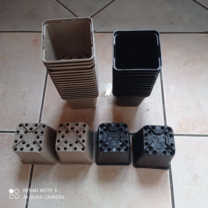 Doniczki plastikowe 0, 5l