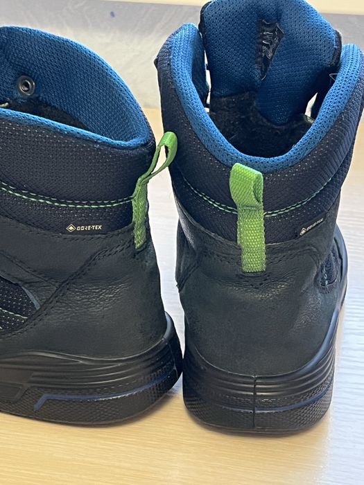 Зимові,теплі, зручні сапожки Ecco, розмір 33